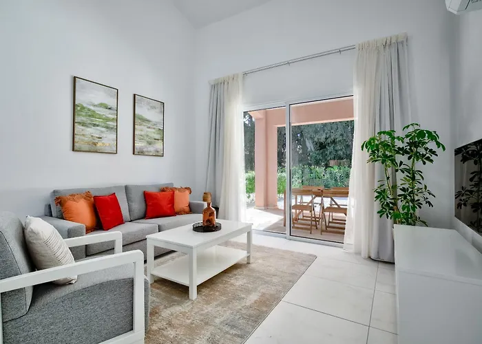 Aphrodite Gardens Modern Villas By Vichy Holidays