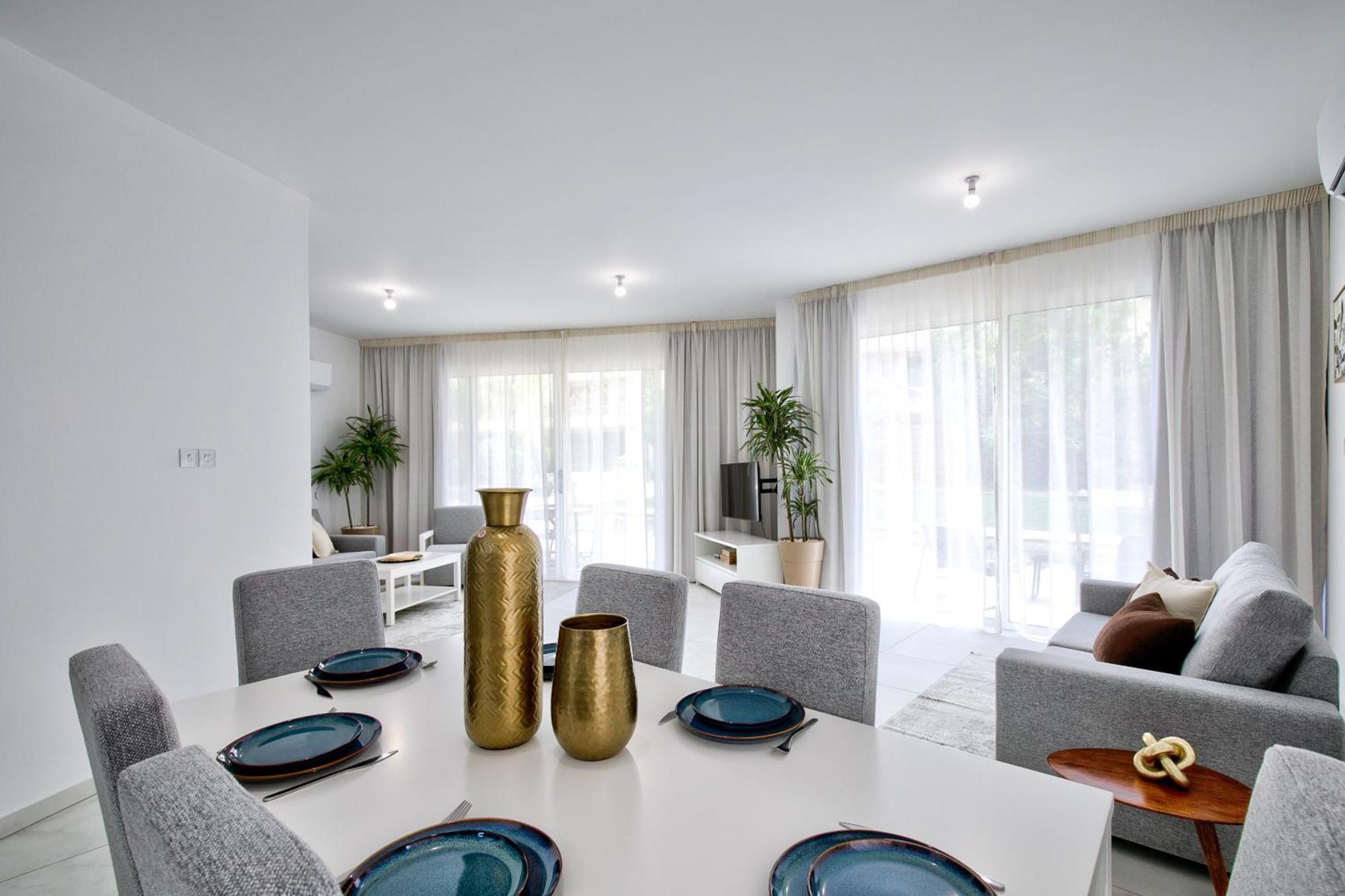 Aphrodite Gardens Modern By Vichy Holidays Pafos