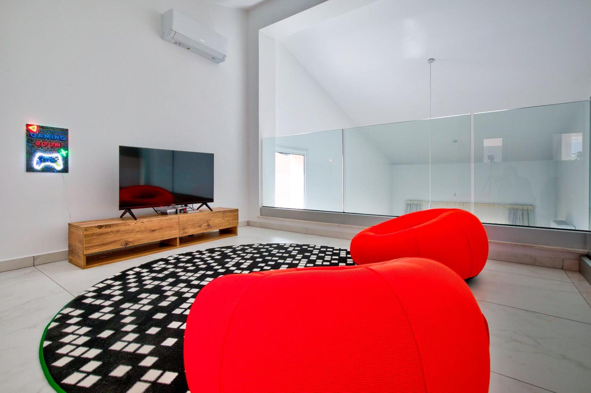 Aphrodite Gardens Modern By Vichy Holidays Pafos