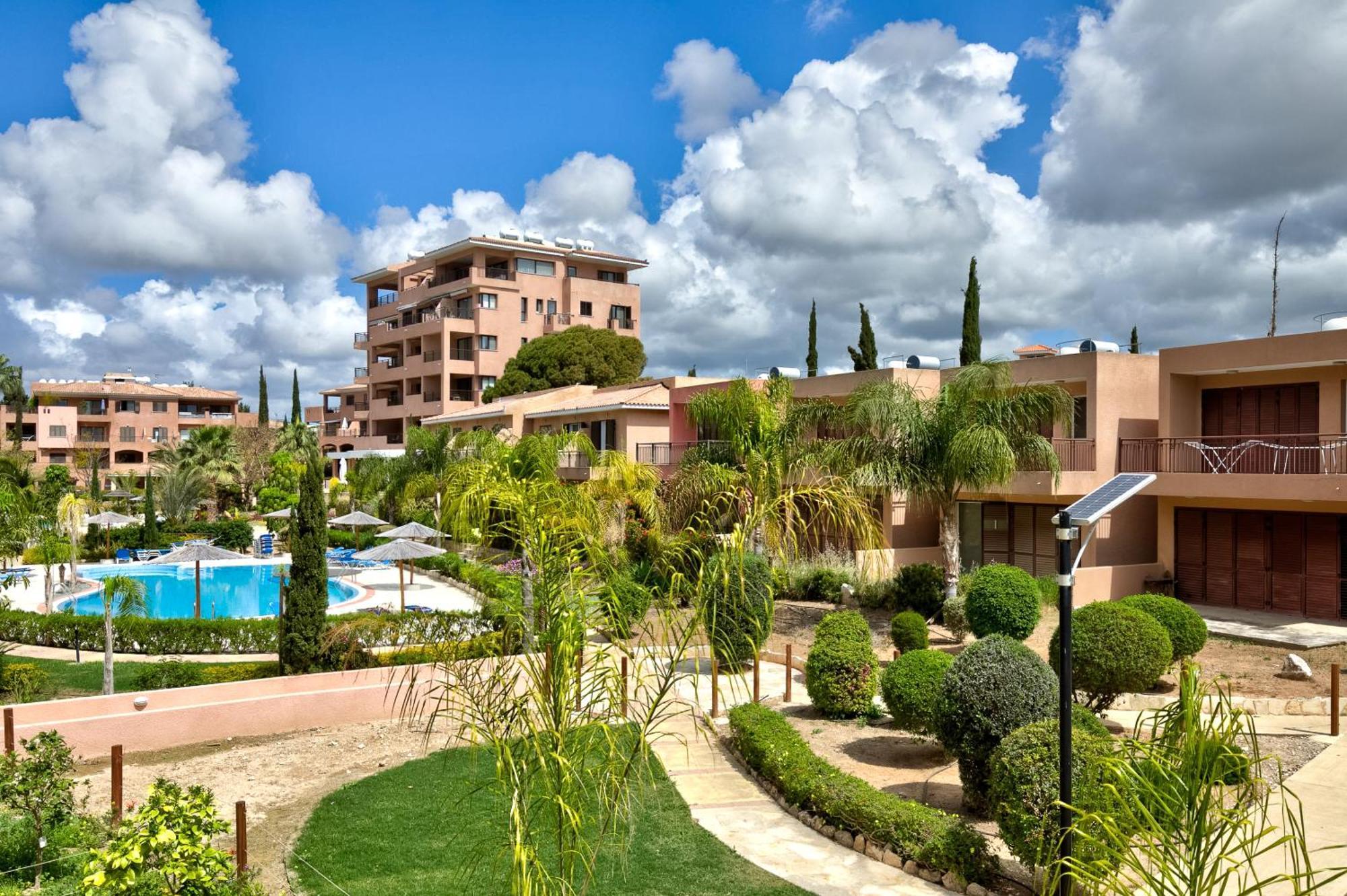 Aphrodite Gardens Modern By Vichy Holidays Villa Pafos