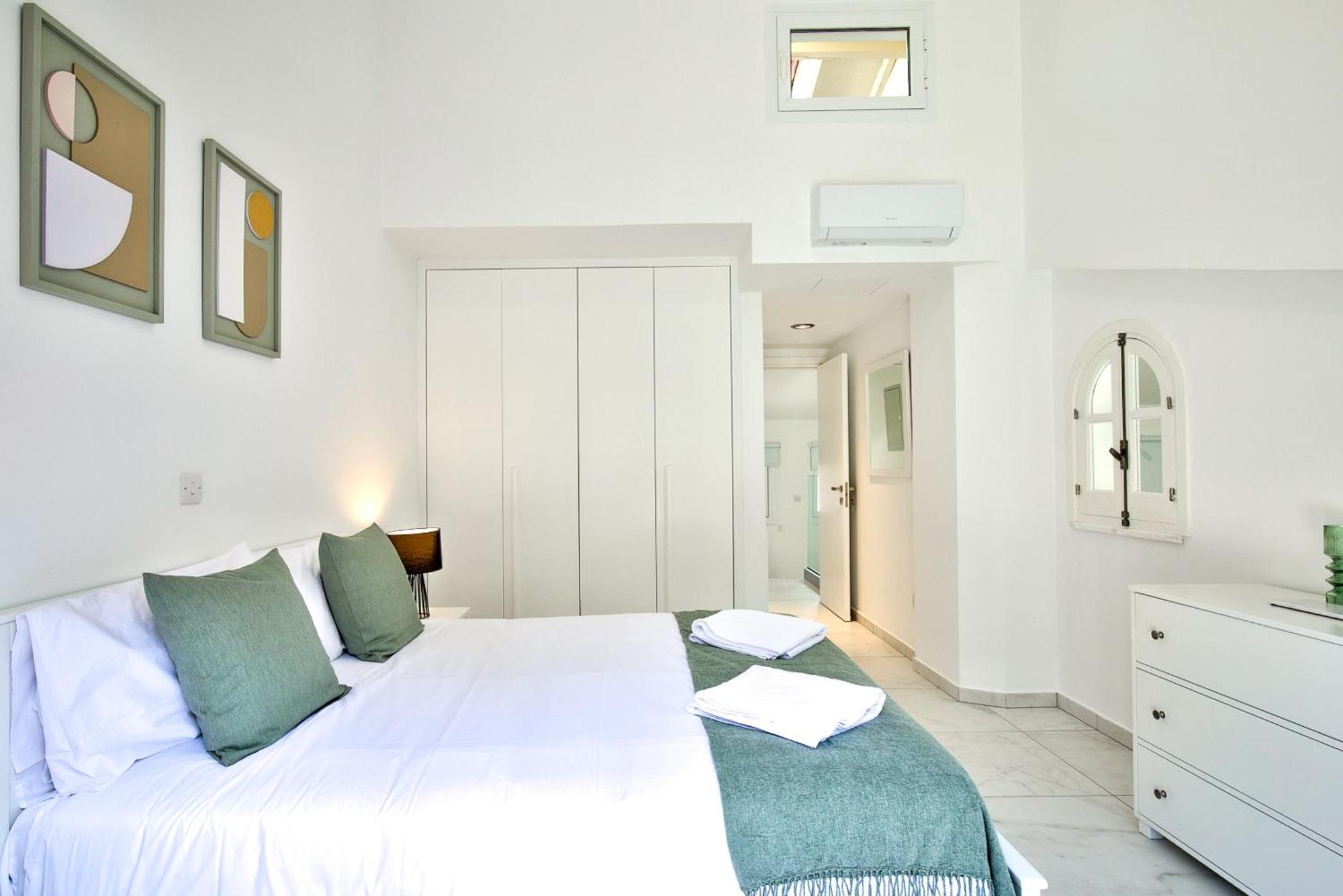 Aphrodite Gardens Modern By Vichy Holidays * Pafos